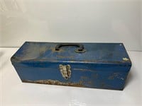 VINTAGE TOOL BOX & CONTENTS