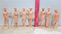 7 - Campus Cuties Figurines