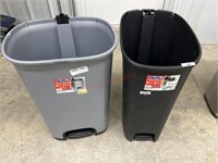 12.7 gallon & 12 gallon trash can- no lids