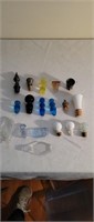 15 perfume/bottle stoppers, perfume trays