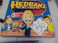HEDBANZ ELECTRONIC GAME