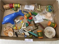 Junk Drawer Cleanout - Vintage Items Smalls