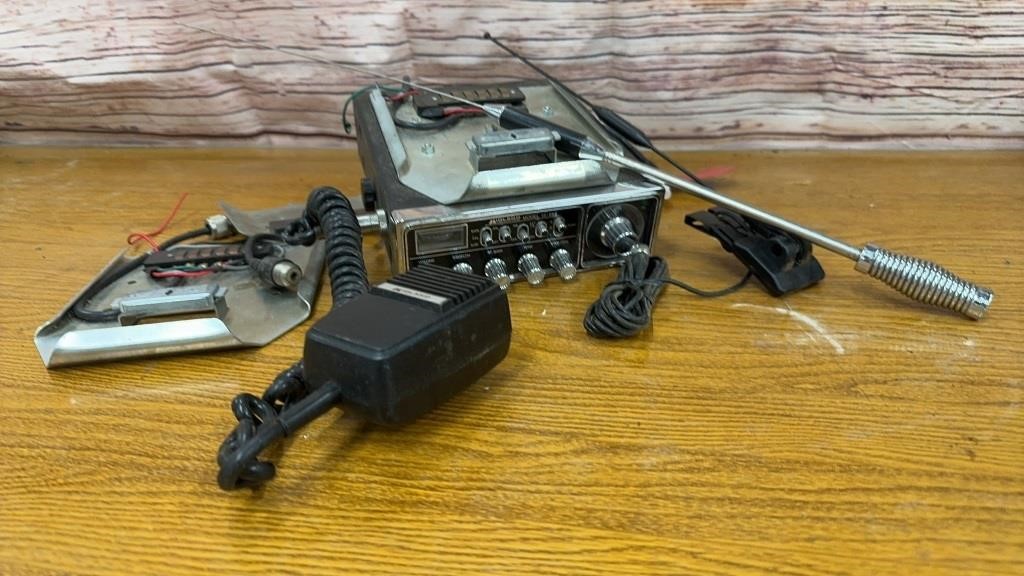 Midland Model 13-888, 23-Channel CB Radio. Has