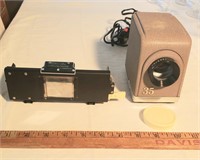 vintage Minolta Japan mini slide projector kit