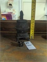 Cast iron stove and ash bucket