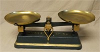 Cast Iron Scales with Brass Pans.