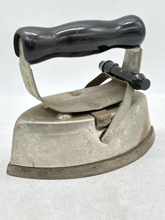 Antique Early 1900’s Asbestos Sleeve Sad Iron