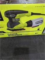 Ryobi 2 amp corded, 1/4 sheet finish Sander kit,