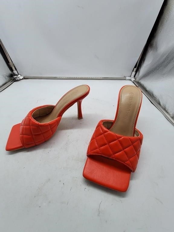 Wild diva red size 7 heels