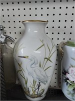 Franklin Porcelain The Marshland Bird Vase