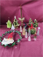 Door hangers, Christmas trees, Santa wreath