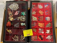 2 DISPLAYS CASE OF HOLIDAY THEMED COSTUME JEWELRY