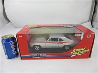 1970 Chevy Nova SS, voiture die cast 1:18 Johnny