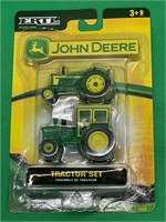 John Deere tractor  2 pack Ertl