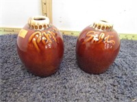 HULL BROWN DRIP POTTERY S&P