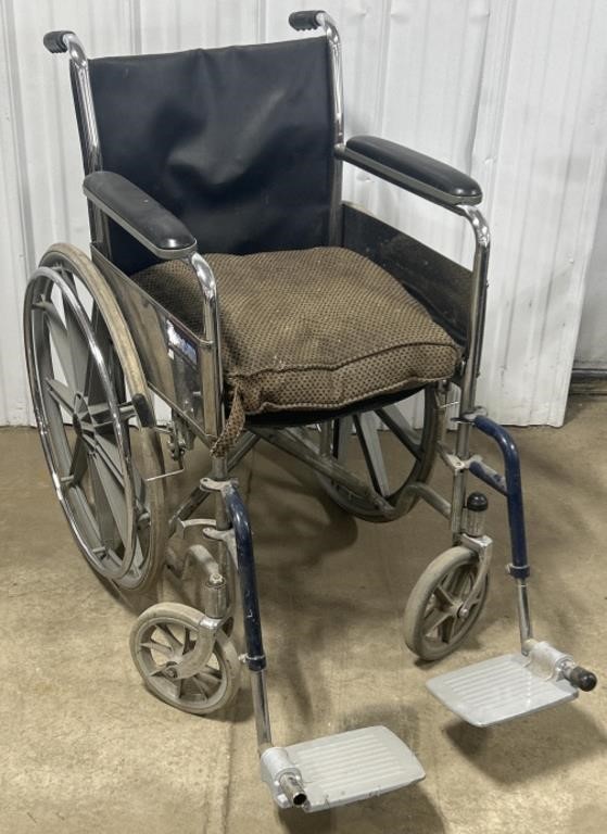 (M) Rolls Invacare Wheel Chair