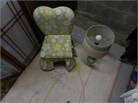 Children's decor; chair, rug, & lamp