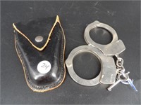Smith & Wesson Police issue Handcuffs