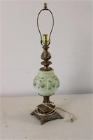 ORNATE FLORAL GREEN GLASS TABLE LAMP