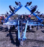 DMI 3300 13x pull-type NH3 bar, Dickey John mon