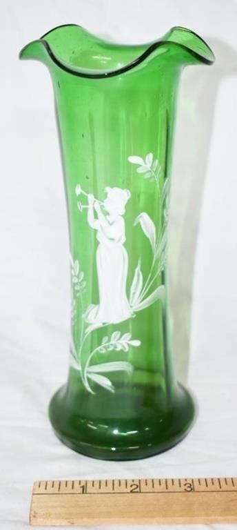 VINTAGE MARY GREGORY GREEN GLASS VASE -