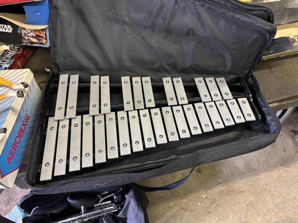 xylophone, carry case,stand