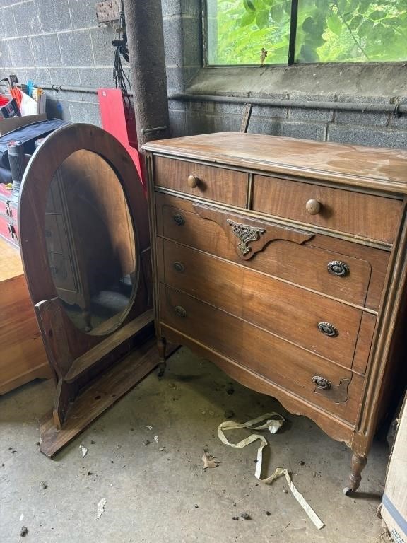 dresser with mirror, dresser is 40x20x22 without