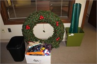 DÉCOR LOT - Vintage Christmas wreath (vinyl), 4th
