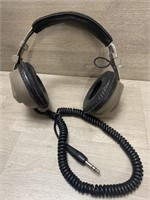 Realistic 40 Nova Japan Headphones