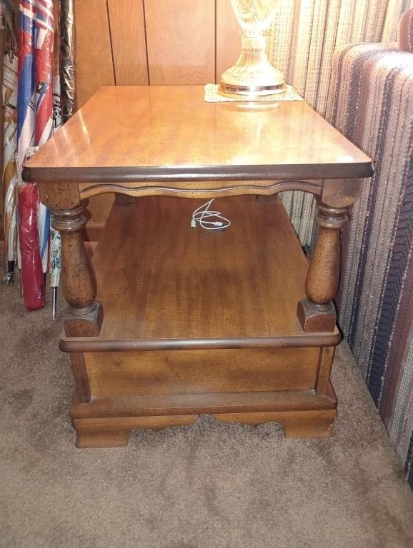 Great end table with storage shelf. Lamp not