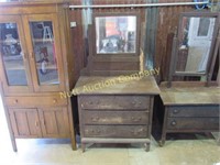 Antique 3 Drawer Dresser W/Mirror