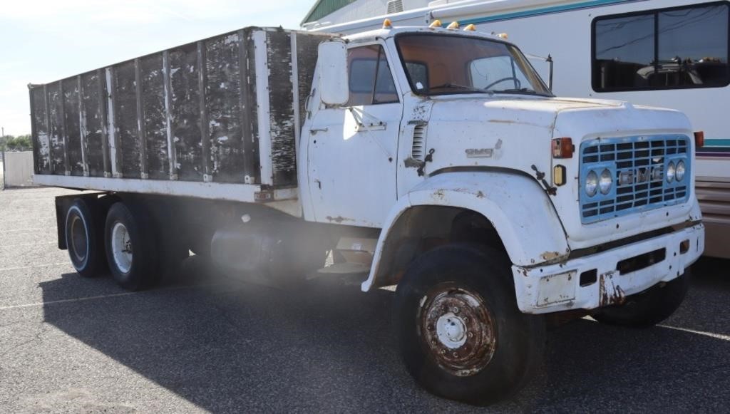 1970 GMC 7500 DIESEL DUMP TRUCK