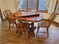 Walter of Wabash table and chairs.