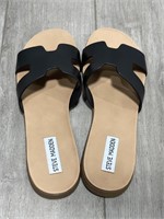 Steve Madden Ladies Flats Size 8