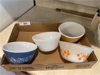 4 VINTAGE MIXING BOWLS