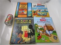 4 bandes dessinés : 2 Tintin et 2 Astérix