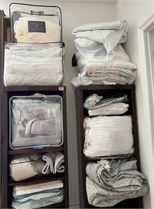 V - MIXED LOT OF BLANKETS & COMFORTERS (A11)