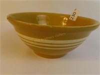 Vintage Yellow Ware Pottery Bowl - 8.5" Dia