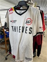 100 Thieves 2019 size XL