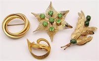 4-VINTAGE GOLD TONED BROOCHES: WINARD 1/20