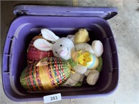 Tote w/ Lid with Easter Decor