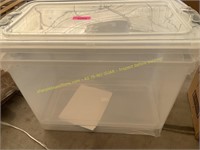 Homz 112qt Storage containers (cracked)
