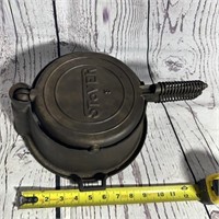 No. 8 Stover Stovetop Cast Iron Waffle Maker