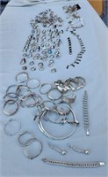 W - LARGE MIXED LOT OF COSTUME JEWELRY