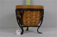 2004 FLORAL BASKET & WROUGHT IRON STAND