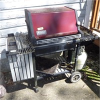 WEBER GRILL W/ TANK (UNTESTED- NEEDS CLEANED)