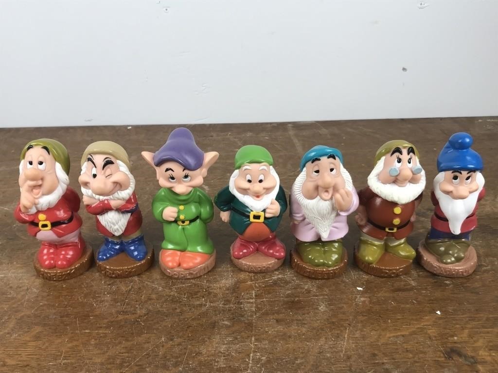 7 Dwards Disney Squeakers