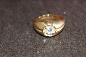 Men's 14 Karat Ring with diamond