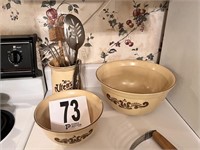 Pfaltzgraff Bowls (1 With Chip) & Utensil Holder