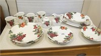 17pcs. Royal Doulton Fine China Vintage Grape